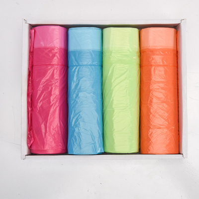 Sacchetto di plastica personalizzato con corda a trazione a mano