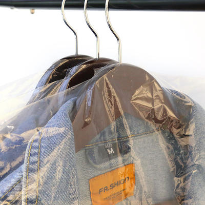 Sacchetti di imballaggio di abbigliamento in plastica impermeabili al polvere per il deposito di abiti e vestiti OEM