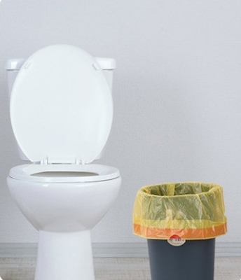 Sacco della spazzatura a corda con chiusura automatica e certificato di compost