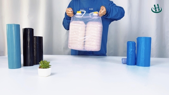 Sacchetto di rifiuti monouso in plastica per imballaggio dei rifiuti, realizzato con processo di stampaggio della pasta
