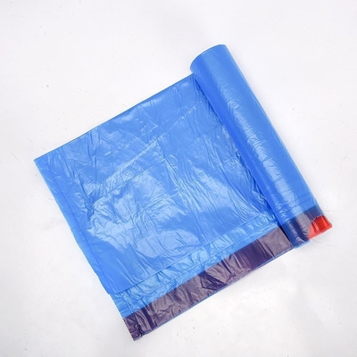 Sacchetti di rifiuti di plastica a corda spessa e colorata su rotolo per una gestione pulita dei rifiuti