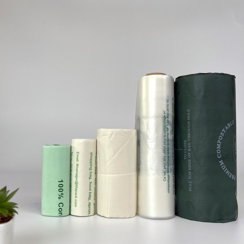 T-shirt biodegradabile con sacchetto in rotolo realizzato in materiale PBAT per imballaggi ecologici