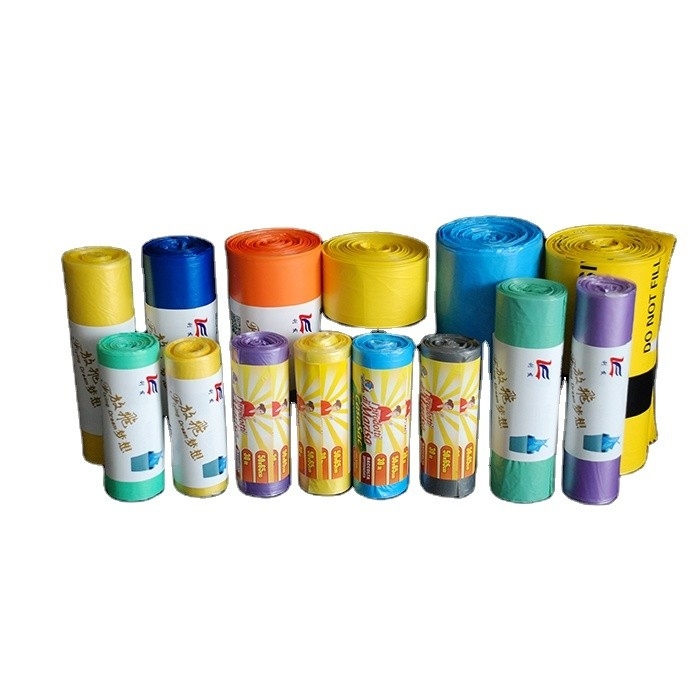 Sacchetto di rifiuti monouso in plastica per imballaggio dei rifiuti, realizzato con processo di stampaggio della pasta